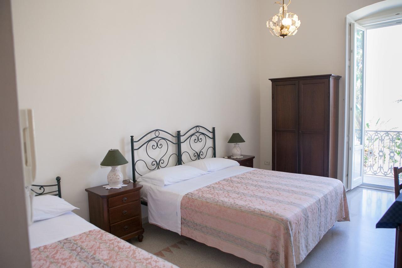 Albergo Lucy Trani Δωμάτιο φωτογραφία