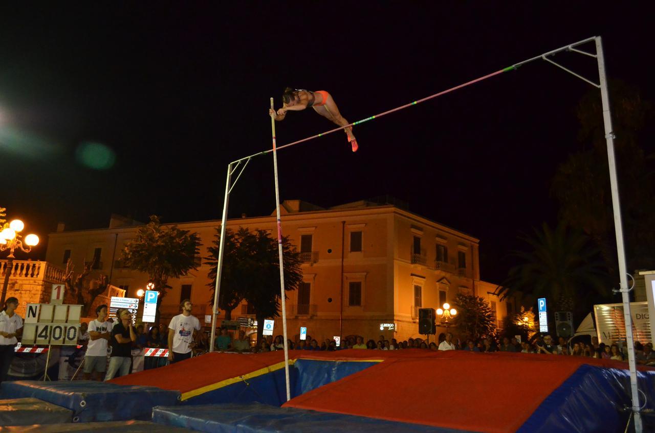 Albergo Lucy Trani Εξωτερικό φωτογραφία