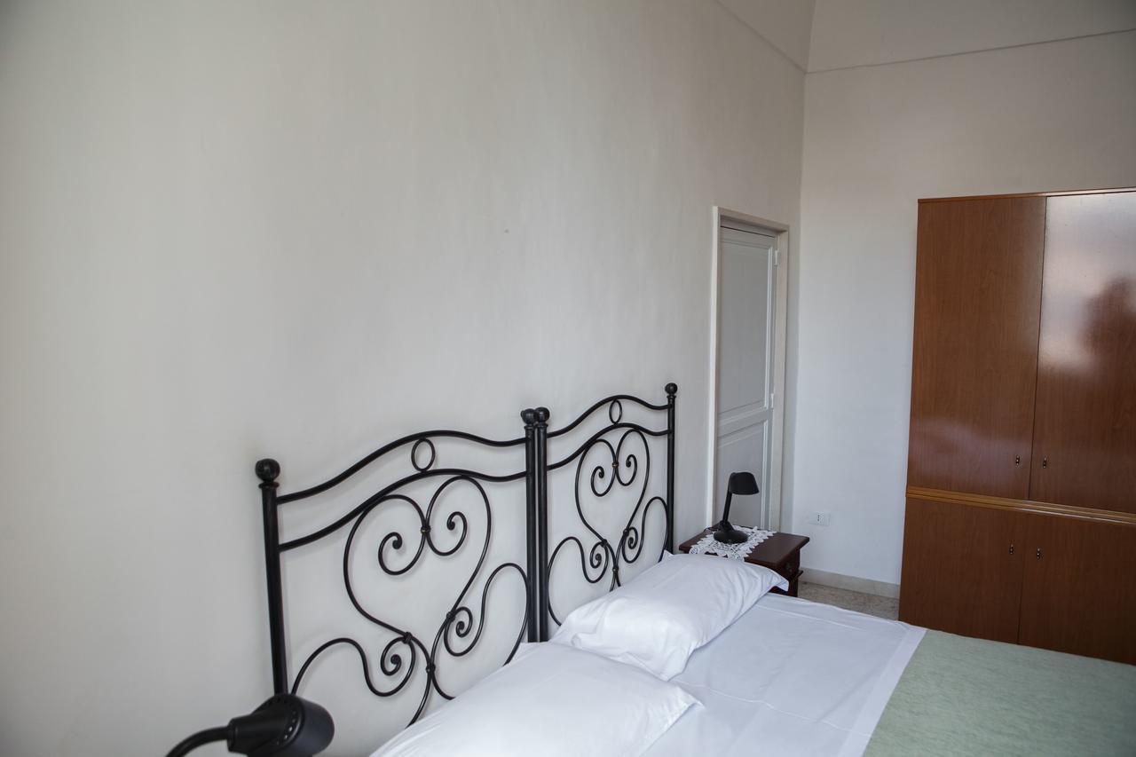 Albergo Lucy Trani Εξωτερικό φωτογραφία