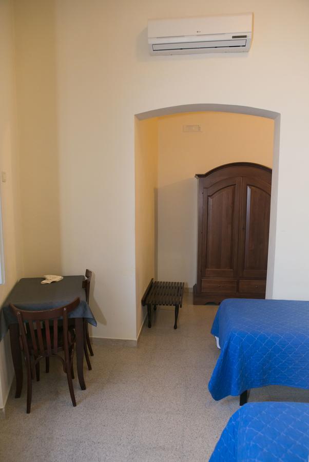 Albergo Lucy Trani Εξωτερικό φωτογραφία