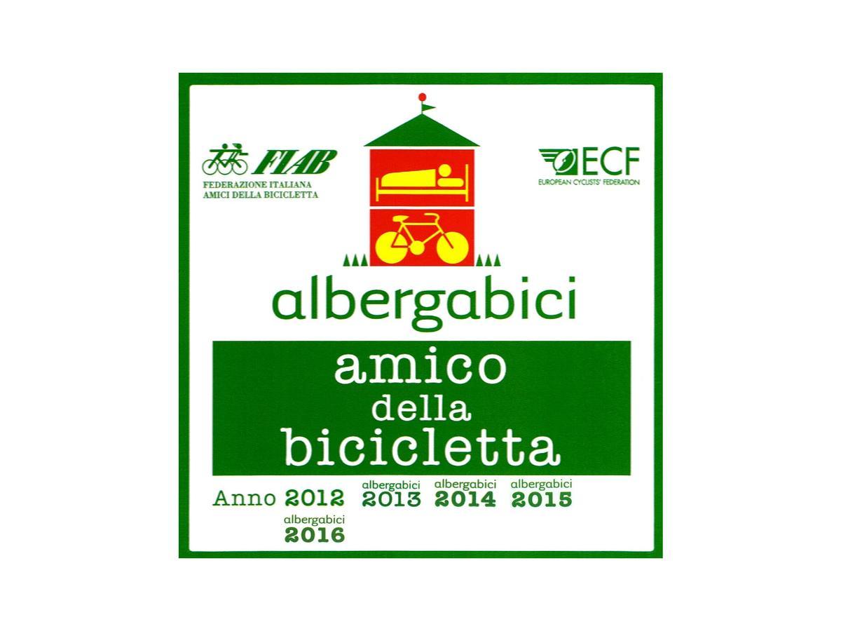 Albergo Lucy Trani Εξωτερικό φωτογραφία