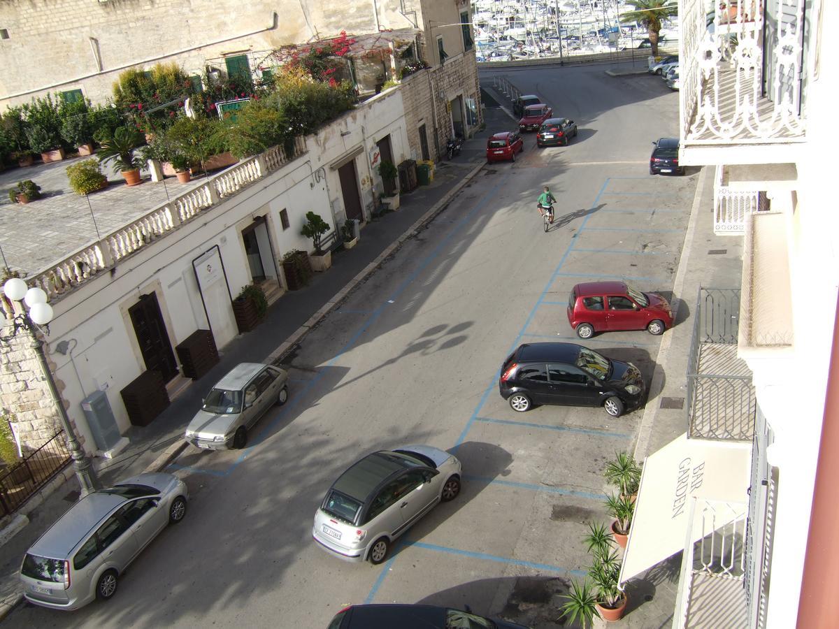 Albergo Lucy Trani Εξωτερικό φωτογραφία